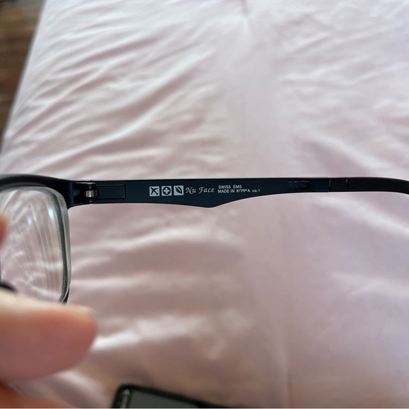 Swiss Eyeglass Frames - Picture 3 of 4